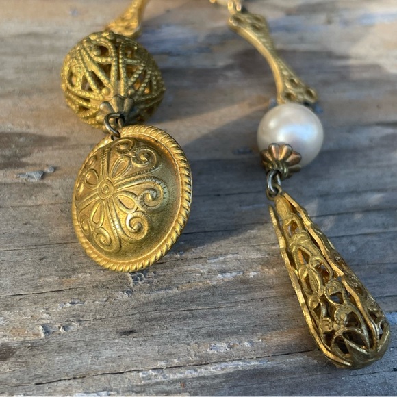 Vintage Faux Pearl & Goldtone Extra Long Dangle Earring - Picture 8 of 11